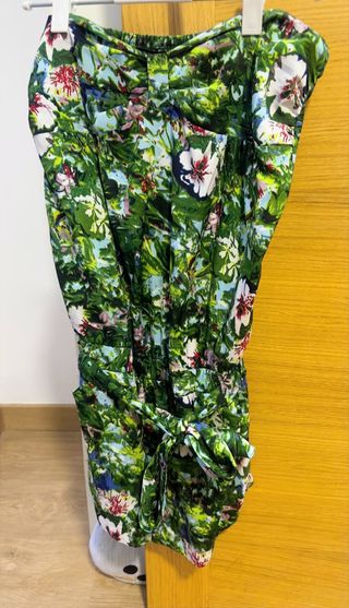 Mono corto palabra de honor estampado floral