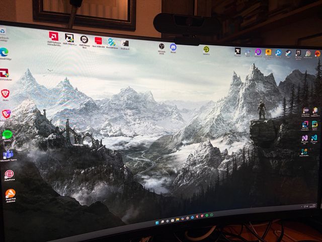 Dell S3220DGF 31.5” 2K Curvo 165Hz FreeSync 2