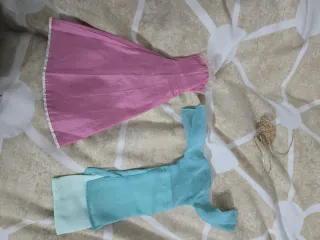 Lote deMuñeca Barbie Rota 1966 con Ropa