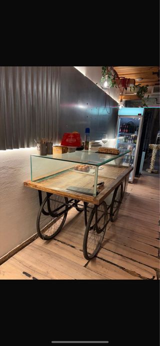 Carrito expositor vintage-industrial