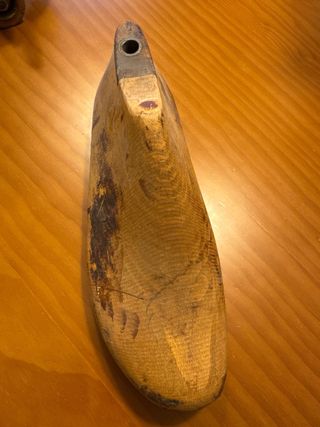 Patines de madera antiguos con ruedas