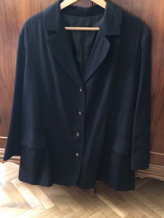 Chaqueta de señora negra talla grande
