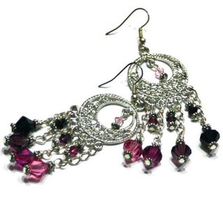 Pendientes largos con cristales en rosa y fucsia