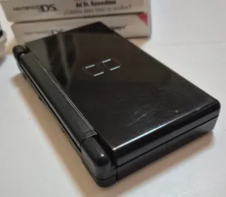 Nintendo DS Lite + 2 Juegos + Estuche