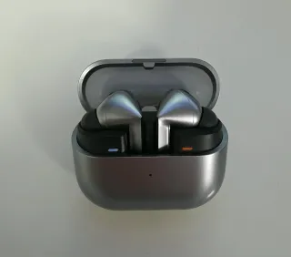 Samsung Galaxy Buds3 Pro Negros/Plateados + funda