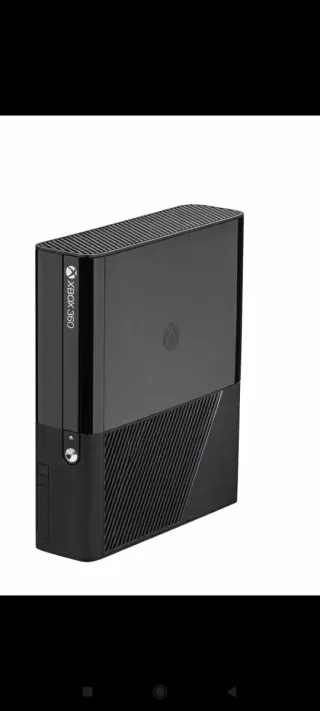 Xbox 360 Negra sin mandos solo con cables y yasta