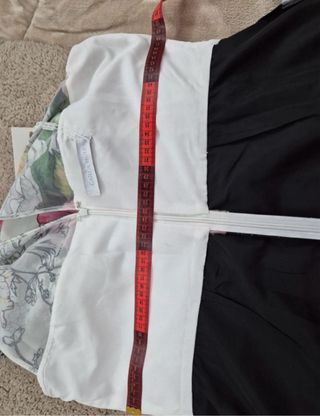 Mono ceremonia Carla Ruiz nuevo con etiqueta