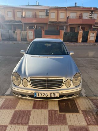 Mercedes-Benz Clase E 2005