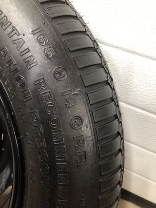 Rueda antigua coches clasicos Volvo Special