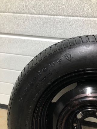 Rueda antigua coches clasicos Volvo Special