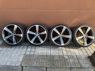 Llanta Audi Rotor 20 Pulgadas con cubierta al 90%