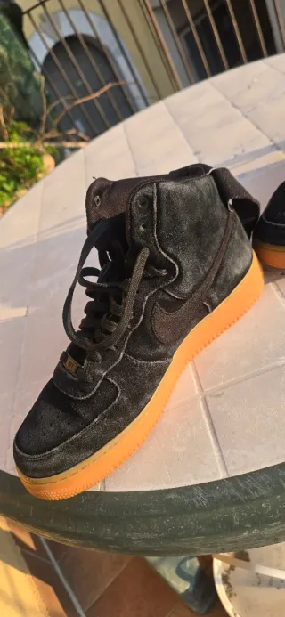 Nike Air Force 1 07 LV8