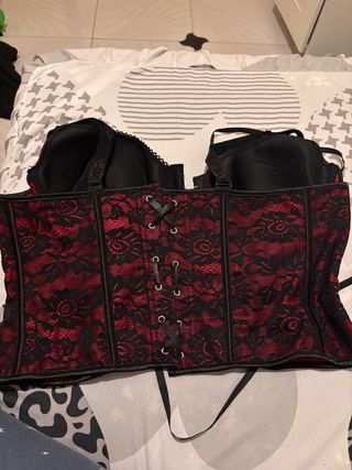 Lote Ropa Talla XL, hay mas ropa en el lote.