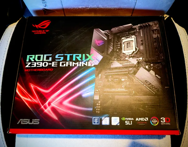 Placa Base ASUS ROG Strix Z390-E Gaming