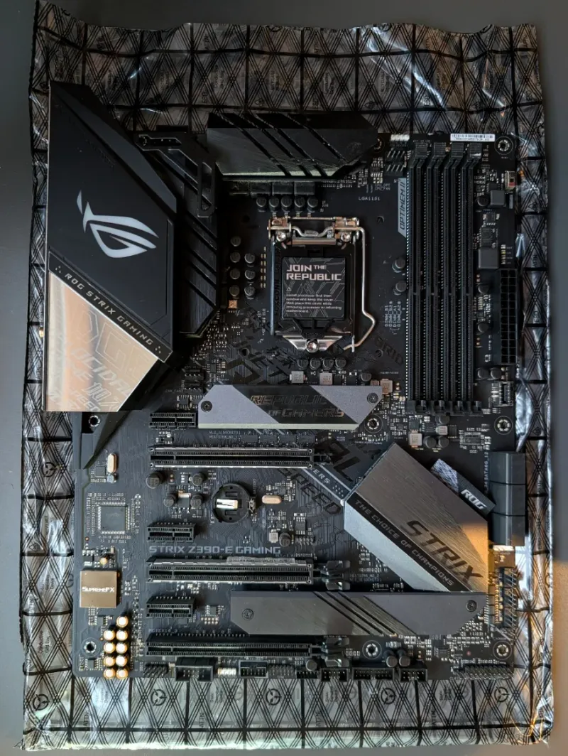 Placa Base ASUS ROG Strix Z390-E Gaming afbeelding 4