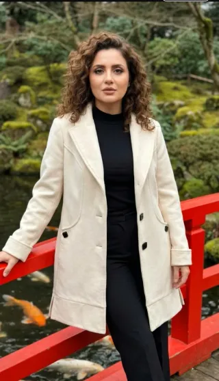 Elegante abrigo de lana 80%