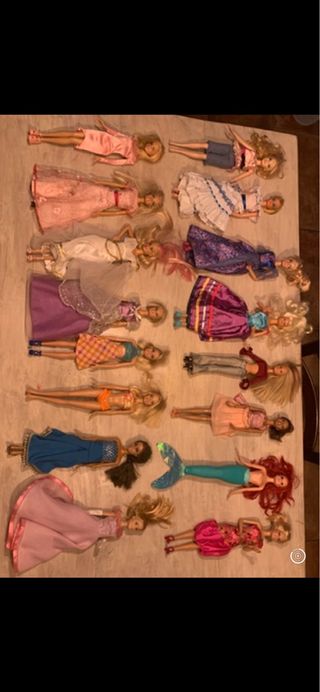 Lotto Barbie e bambole assortite