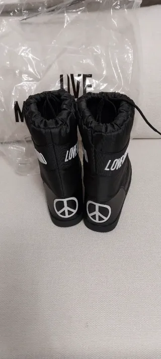 Botas Love Moschino