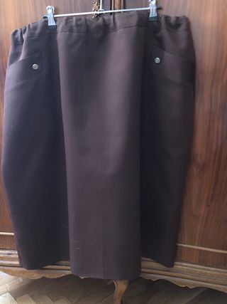 Falda marrón recta talla grande
