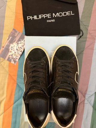 Sneakers Philippe Model nere e bianche