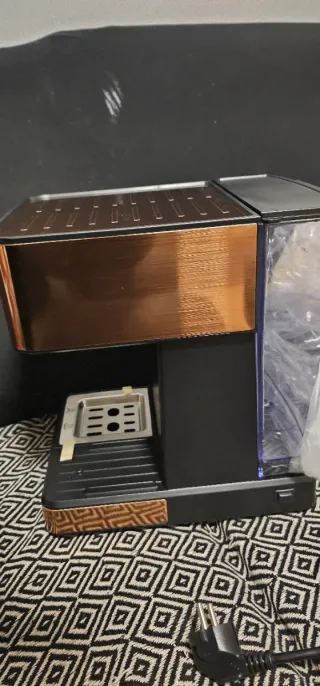 Cafetera Semiautomática con Espumador