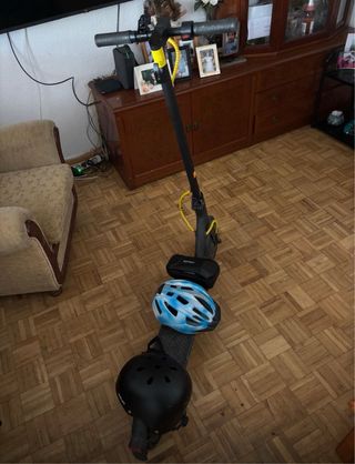 Patin electrico con casco