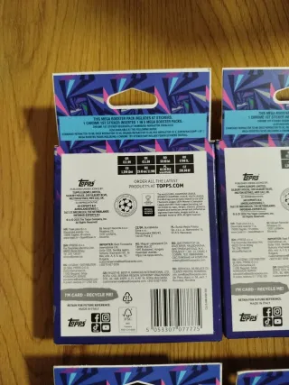 Topps Champions 2025/26 Booster Packs y Mega pack.