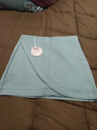 Vestido negro con pedrería plateada