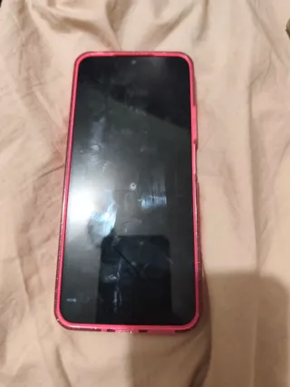Xiaomi 14C Rosa con funda de Stitch y OPPO A 38