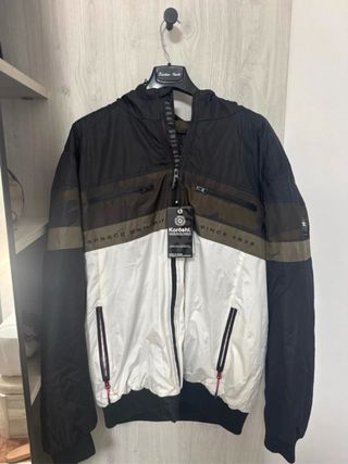 Chaqueta Koröshi Estilo Bomber Estampada