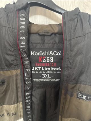 Chaqueta Koröshi Estilo Bomber Estampada