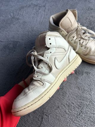 Jordan 1 Beige/Blanco