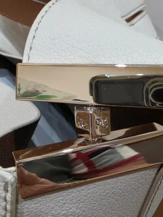 Bolso Purificación García Beige y Dorado