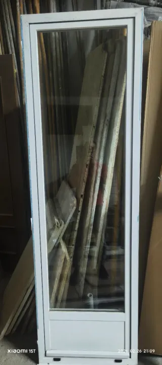 Puerta de aluminio con cristal