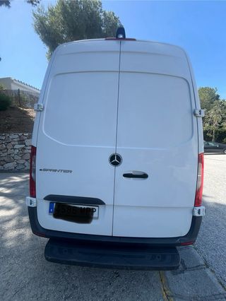 Mercedes-Benz Sprinter 2021