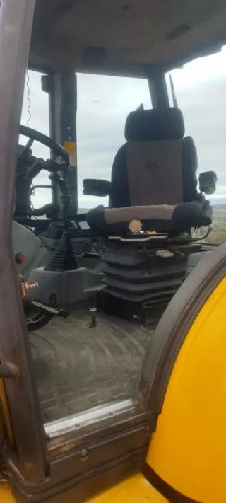 Retro Mixta New Holland LB110