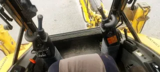 Retro Mixta New Holland LB110