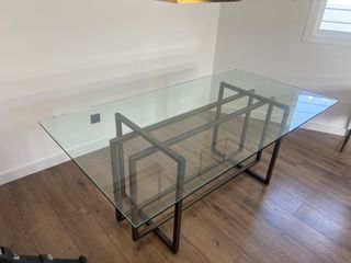 Mesa comedor cristal y acero efecto madera