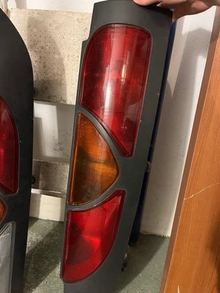 Pilotos traseros kangoo