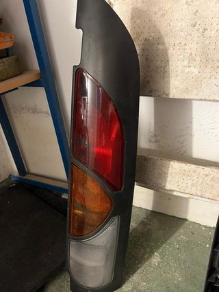 Pilotos traseros kangoo