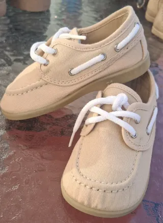 Zapatos náuticos para bebé color beige talla 21