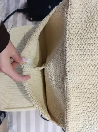 Organizador de tela beige colgante