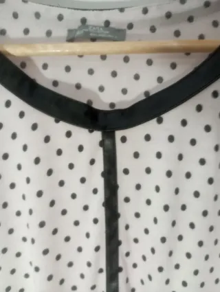 Camiseta Zara  lunares