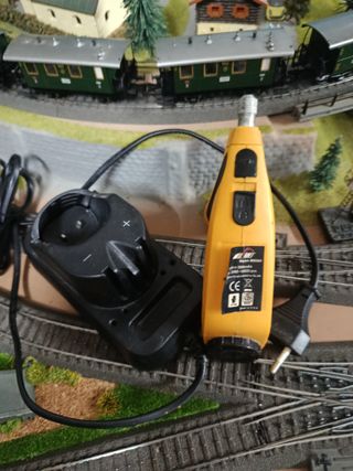 Mini taladro modelismo (baterías a sustituir)