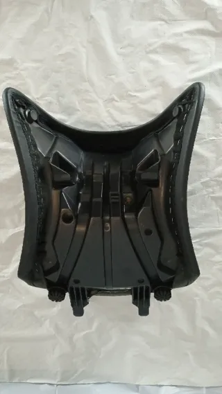 Asiento BMW R 1200 RT 2007. Buen estado.