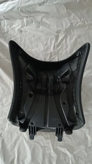 Asiento BMW R 1200 RT 2007. Buen estado.