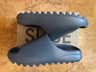 Yeezy slide negro