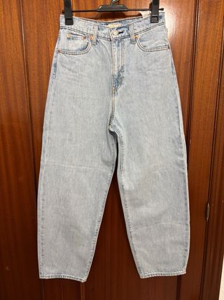 Vaqueros Levi's Ballon Leg Talla 27