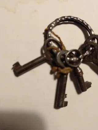 Lote de llaves antiguas