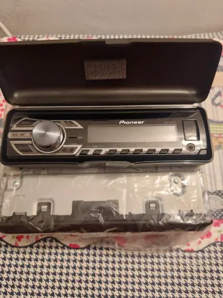 Autoradio con lector de cd